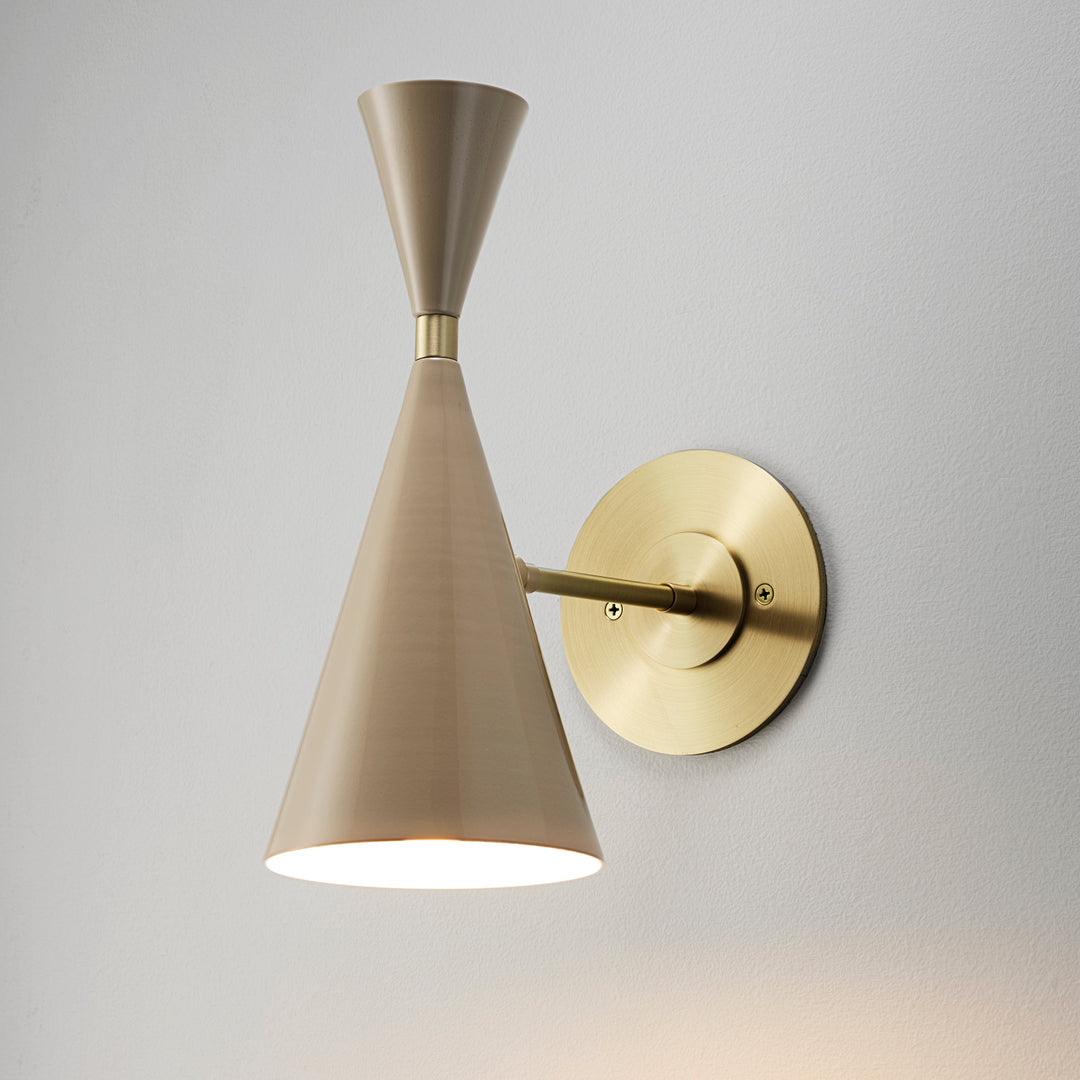 Monolith Wall (Brushed Brass, Smoked Oyster)