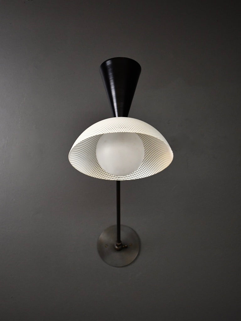 Molto Reading Lamp (Dark Bronze Enamel, Perfect White, Black)