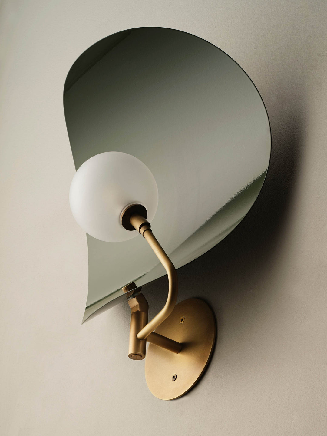 Jenny Glass (Olivine, Natural Brass)