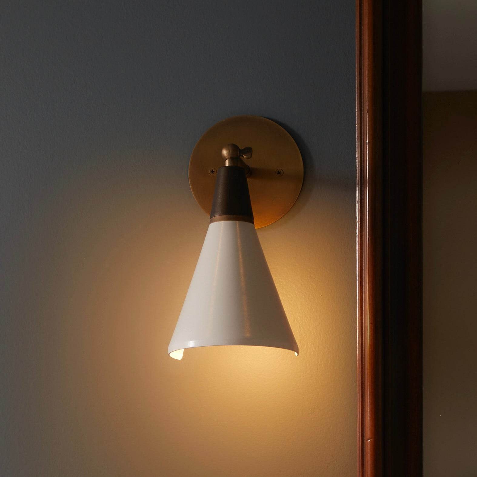 Magari Petite Wall Lamp - Thumbnail 2