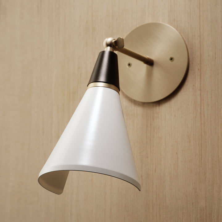 Magari Petite (Natural Brass, Perfect White, Dark Bronze Enamel)