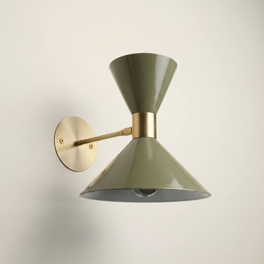 Monarch Wall Sconce (Brushed Brass, Moss)