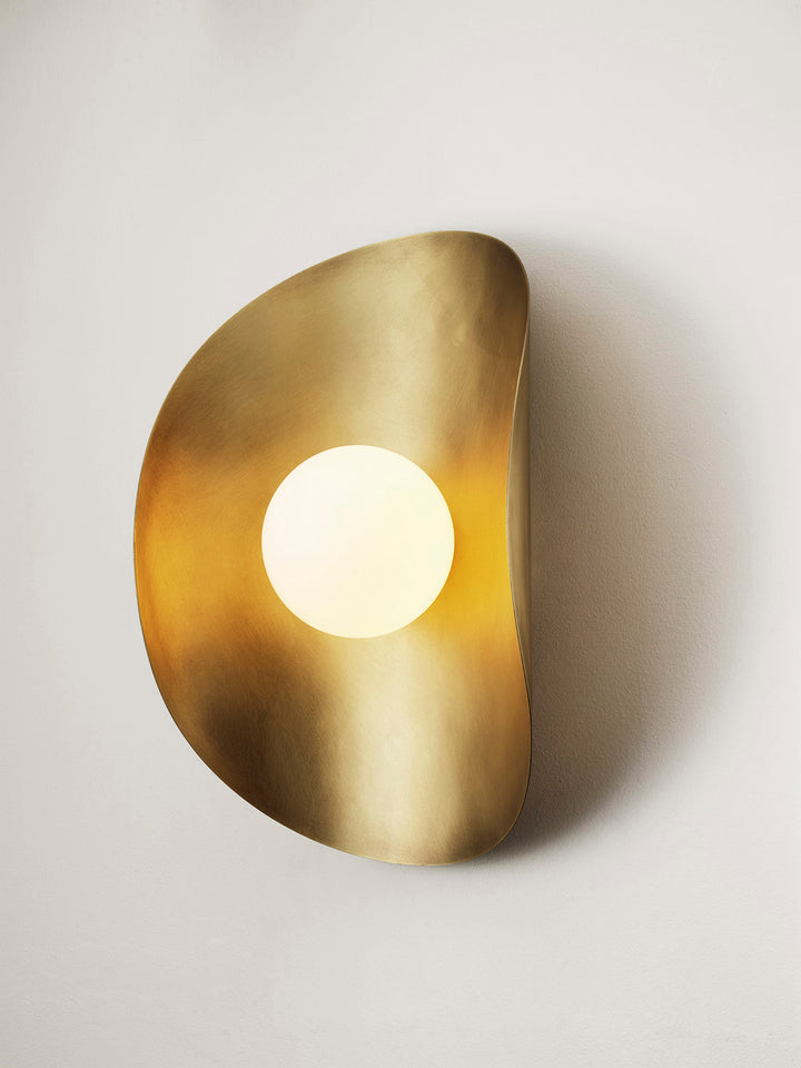 Montera Wall Lamp (Natural Brass)