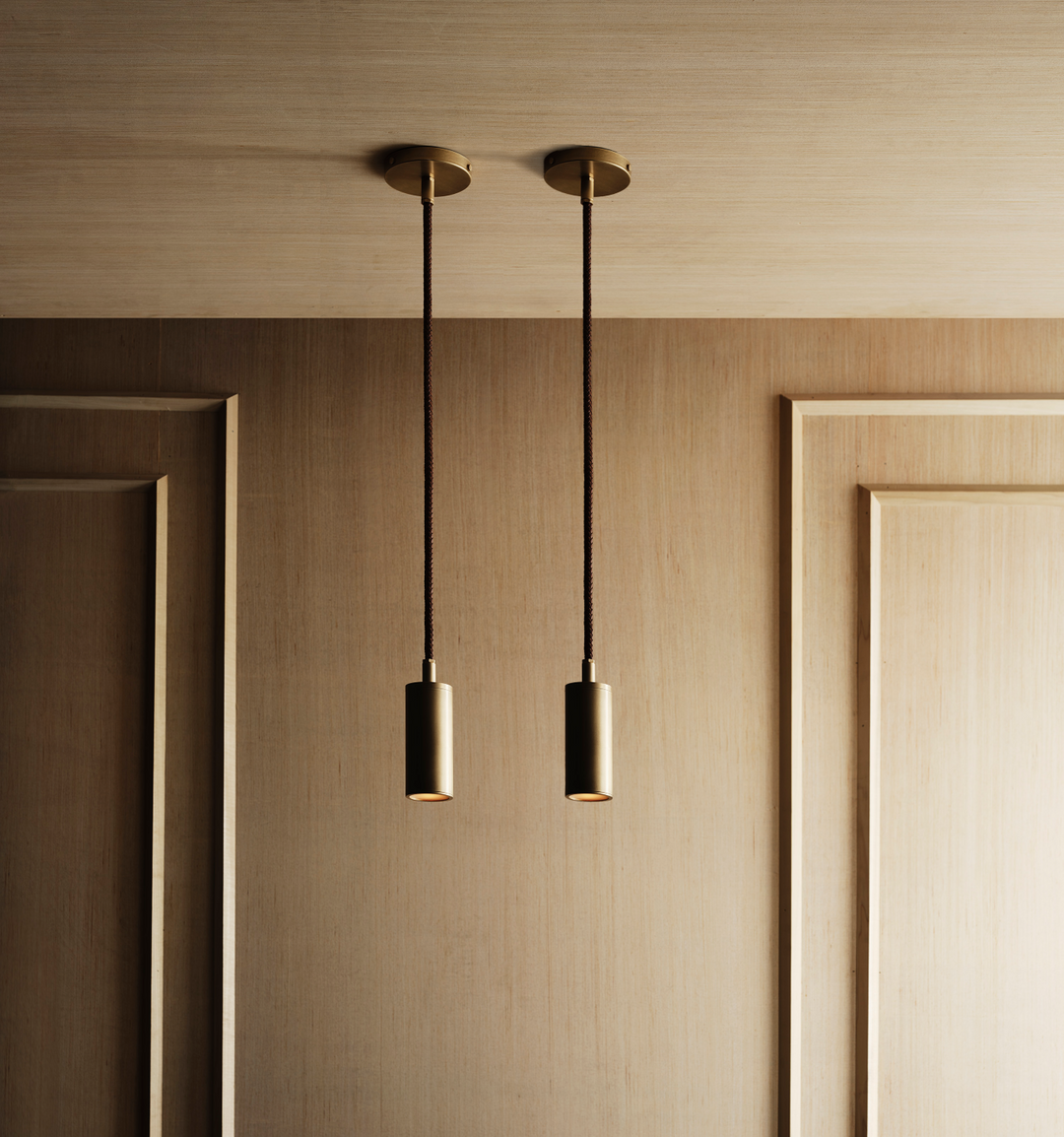 Paloma Pendant (Natural Brass, Saddle Leather)