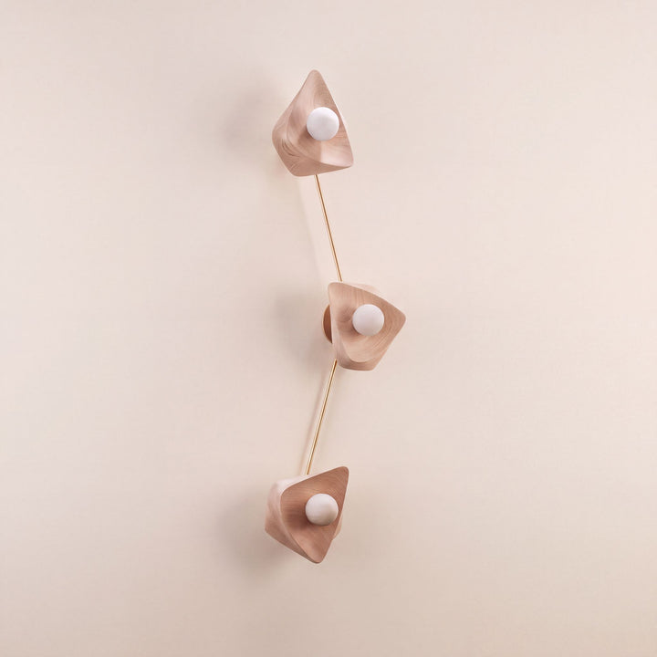 Pothos 3 (Cerused, Natural Brass)