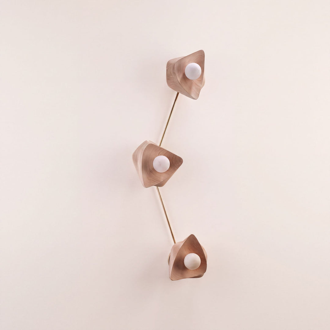 Pothos 3 (Cerused, Natural Brass)