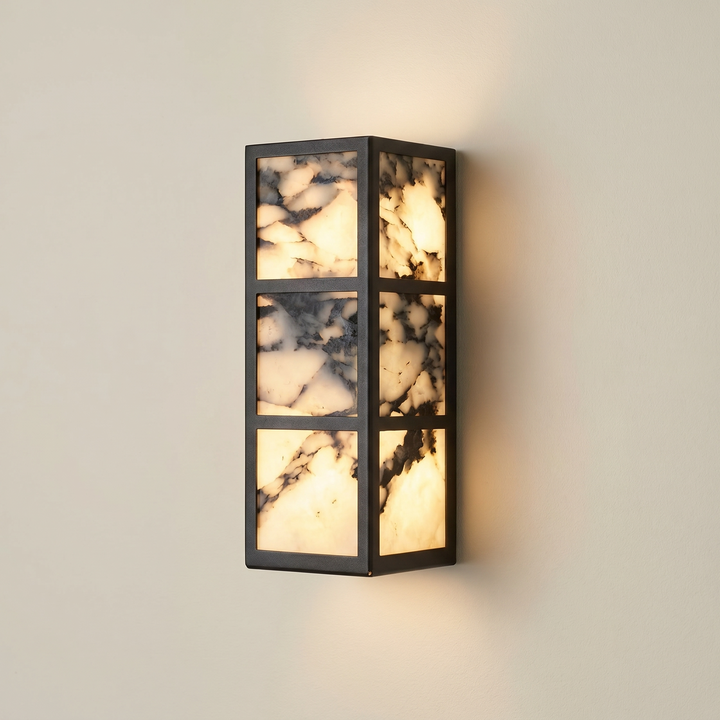 Queens 3 (Black, Calacatta Marble)