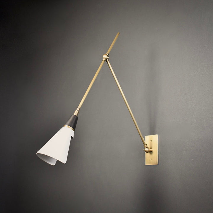 Magari Wall Lamp (Perfect White/Oil Rubbed Bronze/Natural Brass) 