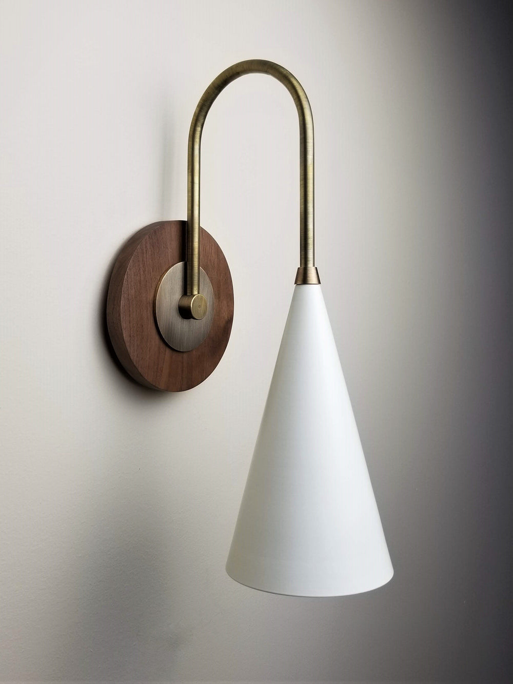 Solana (Natural Brass, Perfect White)